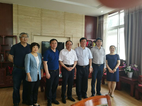 青海省第五人民医院院长柴多一行 参观访问山东省肿瘤医院