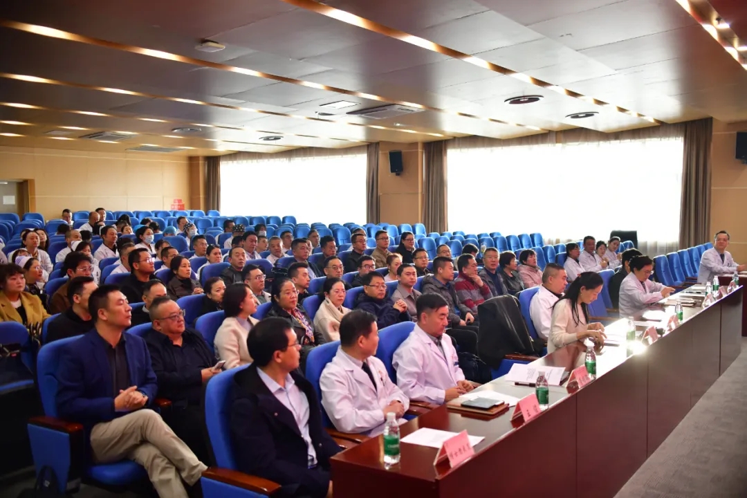 1761788700498411.jpg 640.webp (5).jpg