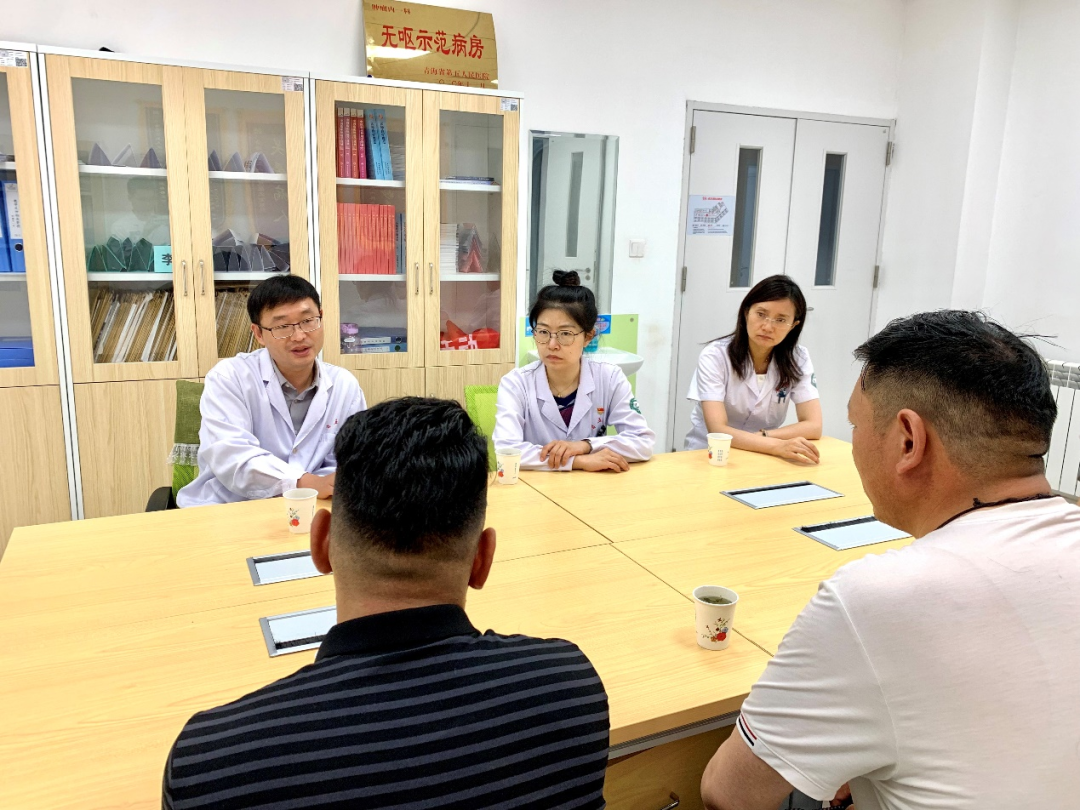 【博士风采】援青博士团成员、肝胆外科专家赵锐博士为巨大肝脏海绵状血管瘤患者提供治疗策略
