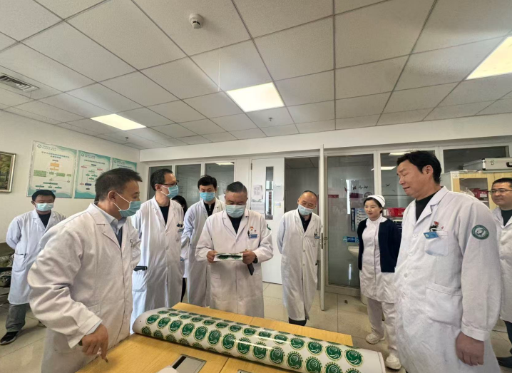 筑牢安全防线 护航双节安康｜青海省第五人民医院 青海省肿瘤医院开展节前安全检查暨行政查房工作